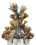 Blumenstaender aus Metall mit 12 Eimern bestueckt mit Trockenblumen – perfekt für Floristik und Schaufenster - Metall 3